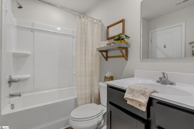 33 High Pine Trail, Greenville, SC 29617