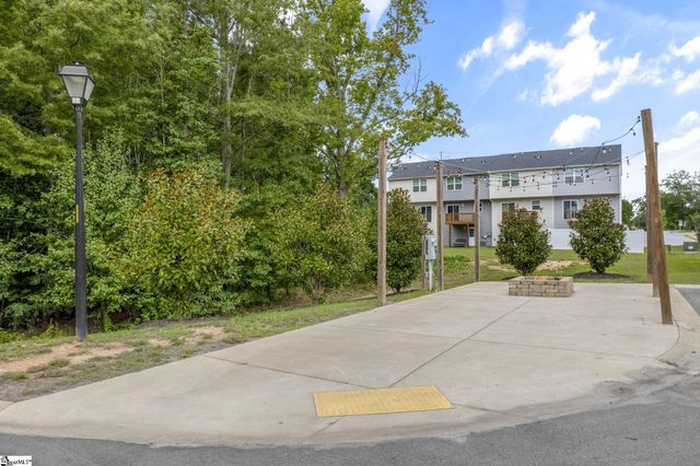 33 High Pine Trail, Greenville, SC 29617