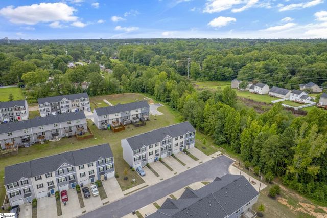 33 High Pine Trail, Greenville, SC 29617