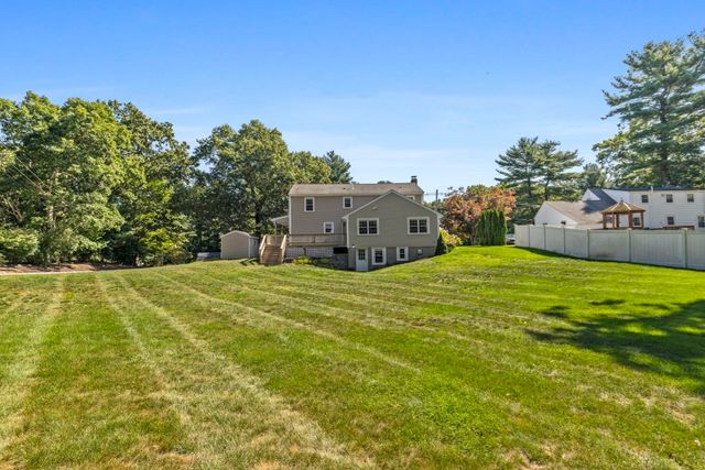 77 Bardin St, Hanover, MA 02339