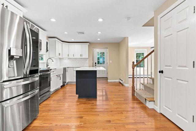 77 Bardin St, Hanover, MA 02339