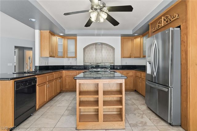 6611 Ironbound Bay Avenue, Las Vegas, NV 89139