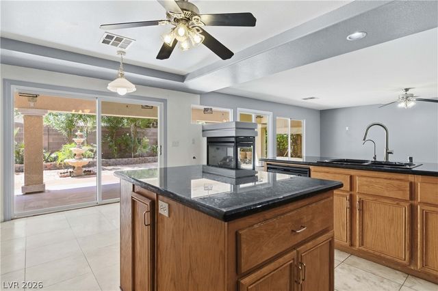 6611 Ironbound Bay Avenue, Las Vegas, NV 89139