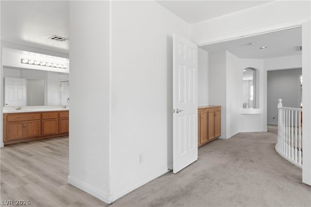 6611 Ironbound Bay Avenue, Las Vegas, NV 89139