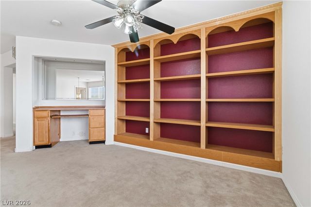 6611 Ironbound Bay Avenue, Las Vegas, NV 89139