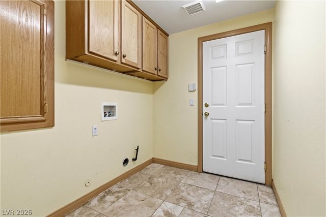 6611 Ironbound Bay Avenue, Las Vegas, NV 89139