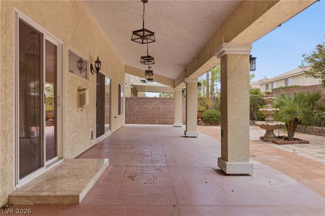 6611 Ironbound Bay Avenue, Las Vegas, NV 89139