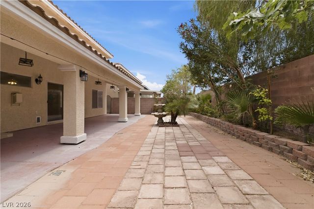6611 Ironbound Bay Avenue, Las Vegas, NV 89139