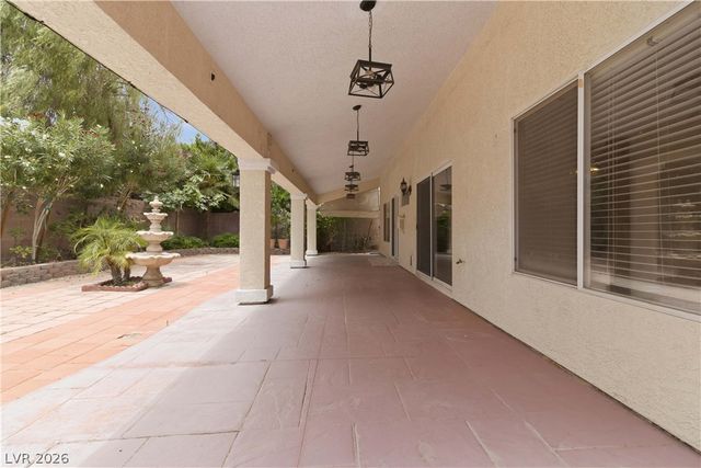 6611 Ironbound Bay Avenue, Las Vegas, NV 89139