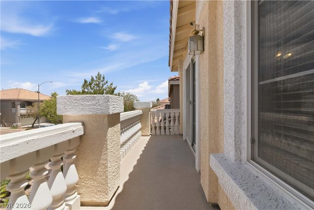 6611 Ironbound Bay Avenue, Las Vegas, NV 89139