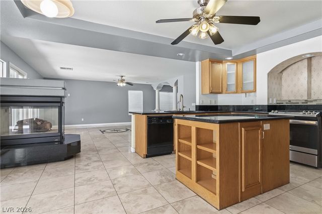 6611 Ironbound Bay Avenue, Las Vegas, NV 89139