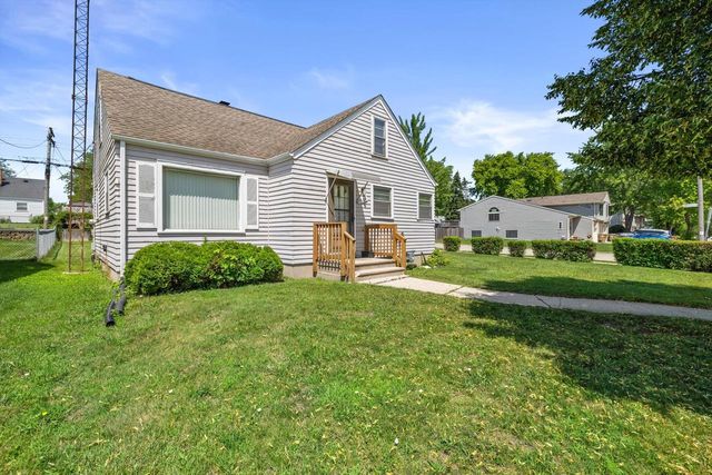4604 32nd AVENUE, Kenosha, WI 53144