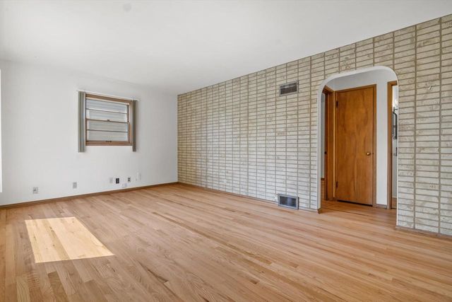 4604 32nd AVENUE, Kenosha, WI 53144