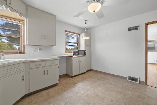 4604 32nd AVENUE, Kenosha, WI 53144