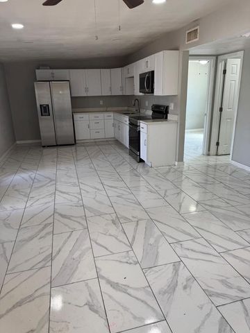 3941 W Palm Lane, Phoenix, AZ 85009