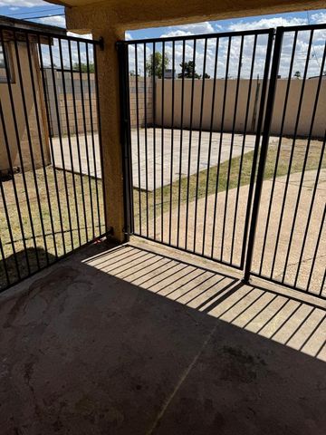 3941 W Palm Lane, Phoenix, AZ 85009