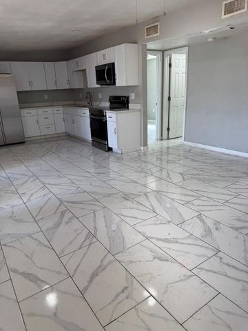 3941 W Palm Lane, Phoenix, AZ 85009