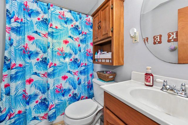 28248 N Lake DRIVE, Waterford, WI 53185