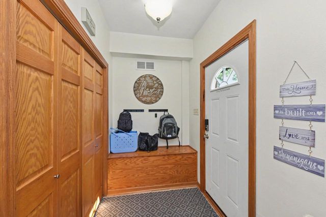 28248 N Lake DRIVE, Waterford, WI 53185