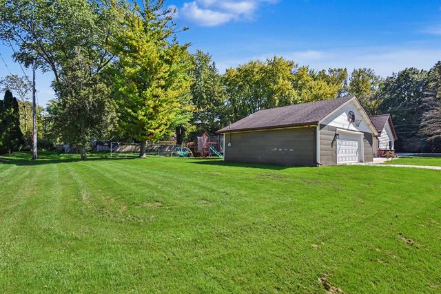 28248 N Lake DRIVE, Waterford, WI 53185