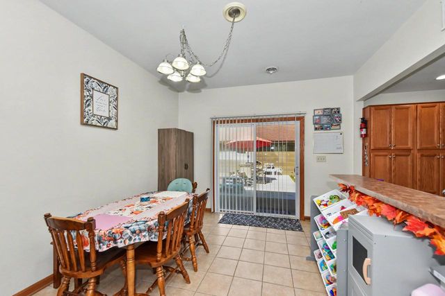 28248 N Lake DRIVE, Waterford, WI 53185