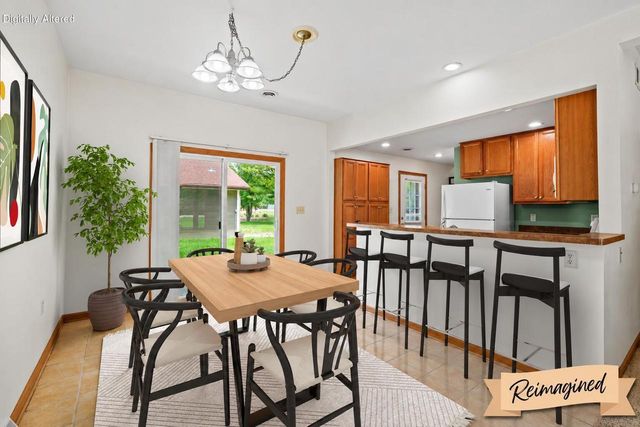 28248 N Lake DRIVE, Waterford, WI 53185