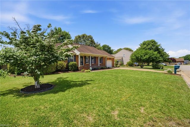 711 Waterstock CT, Chesapeake, VA 23322