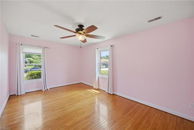 711 Waterstock CT, Chesapeake, VA 23322