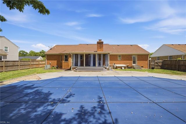 711 Waterstock CT, Chesapeake, VA 23322