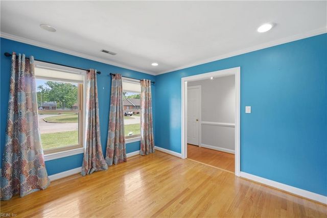711 Waterstock CT, Chesapeake, VA 23322