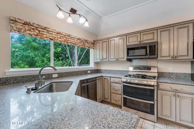 1826 TIERRA VERDE Drive, Atlantic Beach, FL 32233