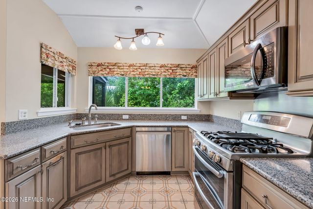 1826 TIERRA VERDE Drive, Atlantic Beach, FL 32233