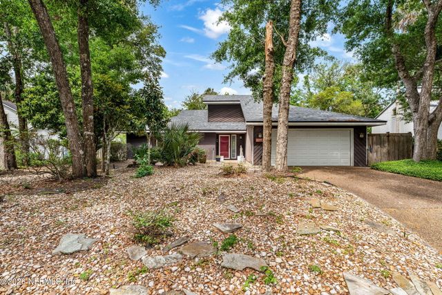 1826 TIERRA VERDE Drive, Atlantic Beach, FL 32233