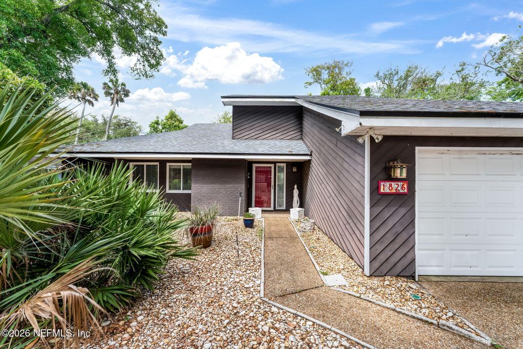 1826 TIERRA VERDE Drive, Atlantic Beach, FL 32233