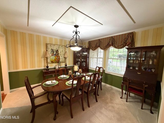 1008 Hialea Court, Holland, OH 43528