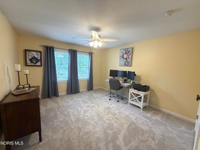 1008 Hialea Court, Holland, OH 43528