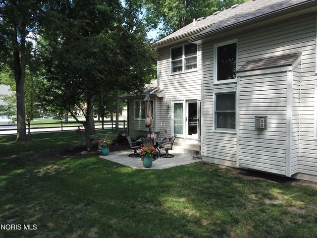 1008 Hialea Court, Holland, OH 43528