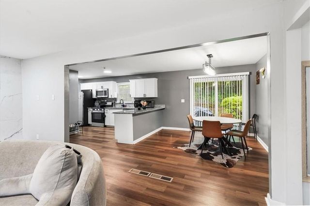 6574 Wendell Circle, Morrow, GA 30260
