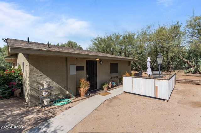 46817 N US HIGHWAY 60 --, Wickenburg, AZ 85390