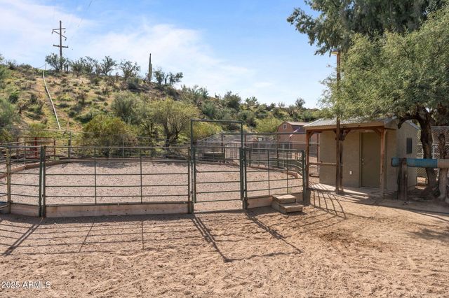 46817 N US HIGHWAY 60 --, Wickenburg, AZ 85390