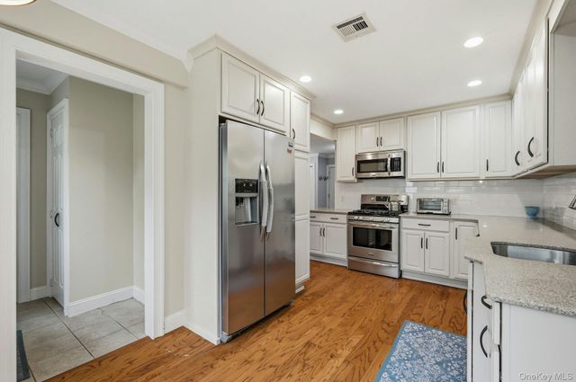 3 Tremont Court, South Huntington, NY 11746
