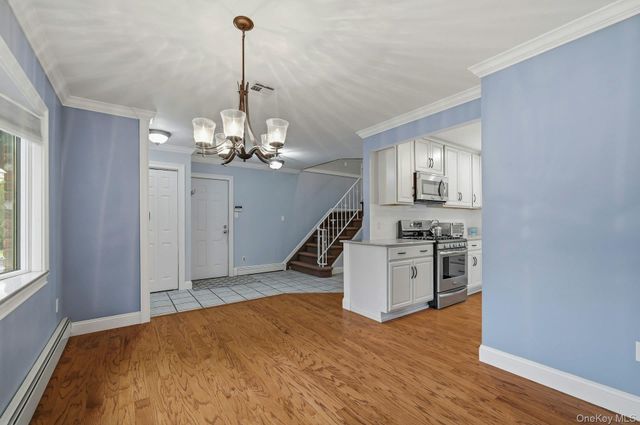 3 Tremont Court, South Huntington, NY 11746
