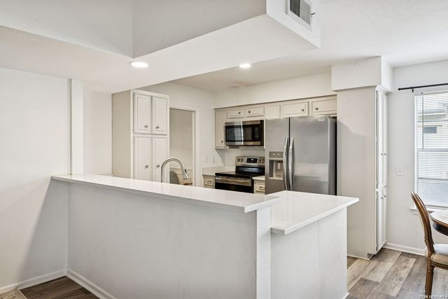 6106 Vance Jackson Rd Apt 1, San Antonio, TX 78230