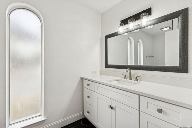 6106 Vance Jackson Rd Apt 1, San Antonio, TX 78230