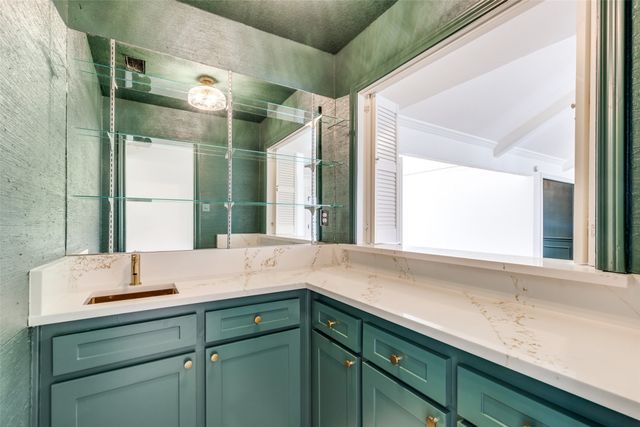 2307 Midway Road, Arlington, TX 76011