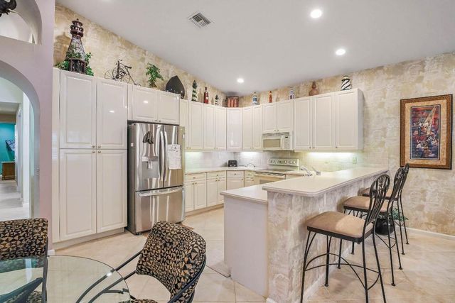 11348 Ohanu Circle E, Boynton Beach, FL 33437