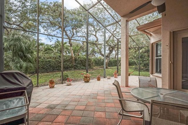 11348 Ohanu Circle E, Boynton Beach, FL 33437