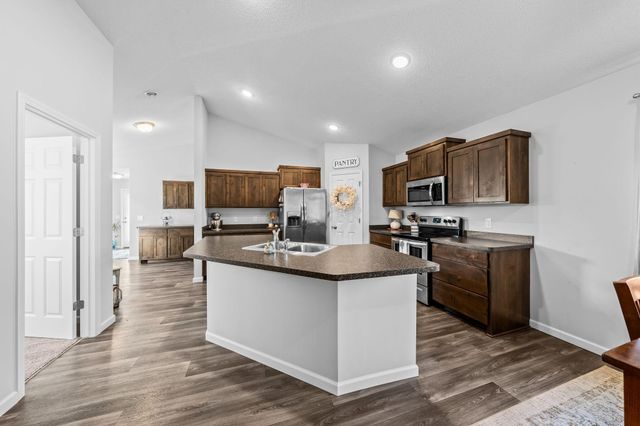 39781 Fawn Avenue, North Branch, MN 55056