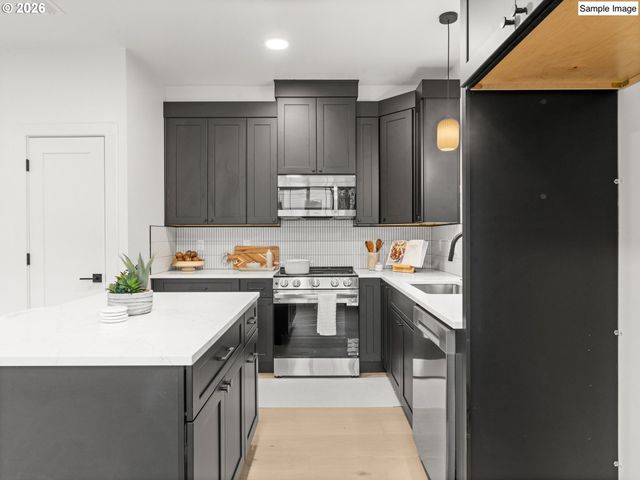 11073 Sw 61st Ave, Portland, OR 97219