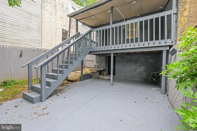 205 N FRONT ST, Darby, PA 19023